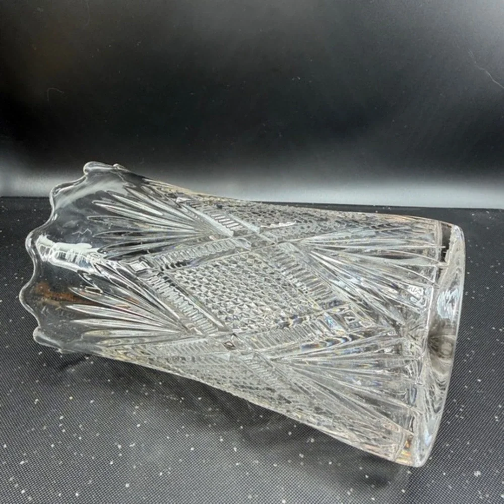 Antique Manganese UV Glow Glass Vase‎ Scalloped Rim Diamond Fan Pattern PENNOVA
